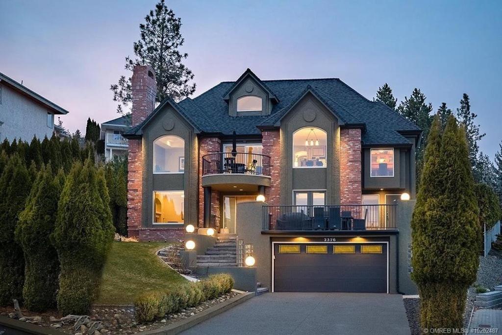 Under The Tree - Bed & Breakfast Kelowna Luaran gambar