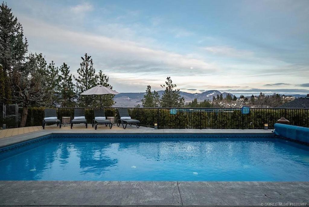 Under The Tree - Bed & Breakfast Kelowna Luaran gambar